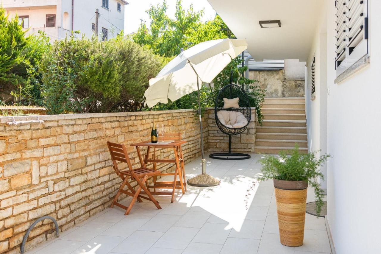 Tino With Free Parking Apartment Pula